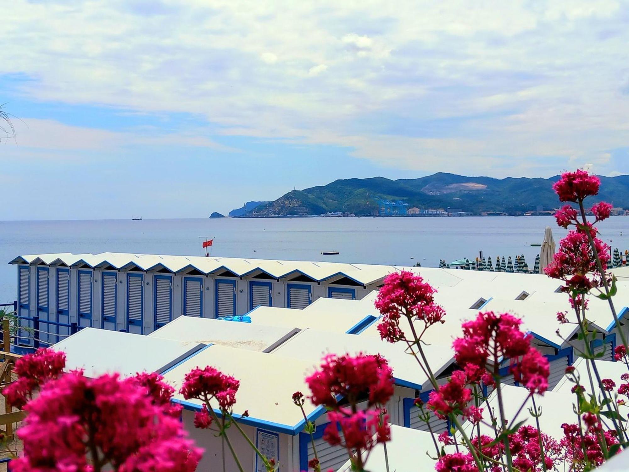 Sweet Sea View Appartement Savona Buitenkant foto